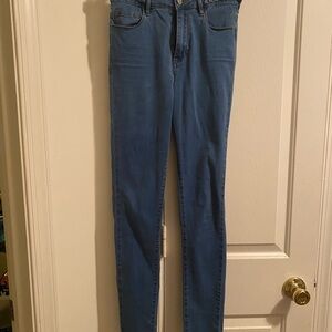 Bullhead Women's Skinny Jeans in Classic Blue